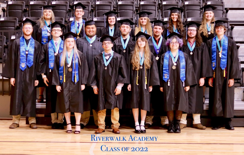 picture of the graduates 